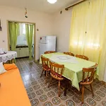Apartment Lele Primosten