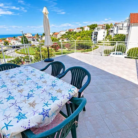 Apartment Lele Primosten