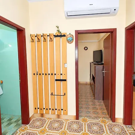 Apartment Lele Primosten