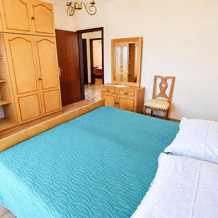 Lele Apartment Primosten