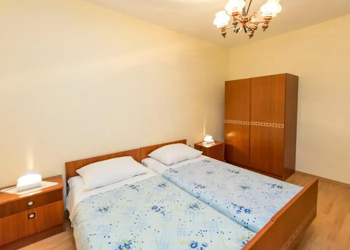 Apartman Lele *